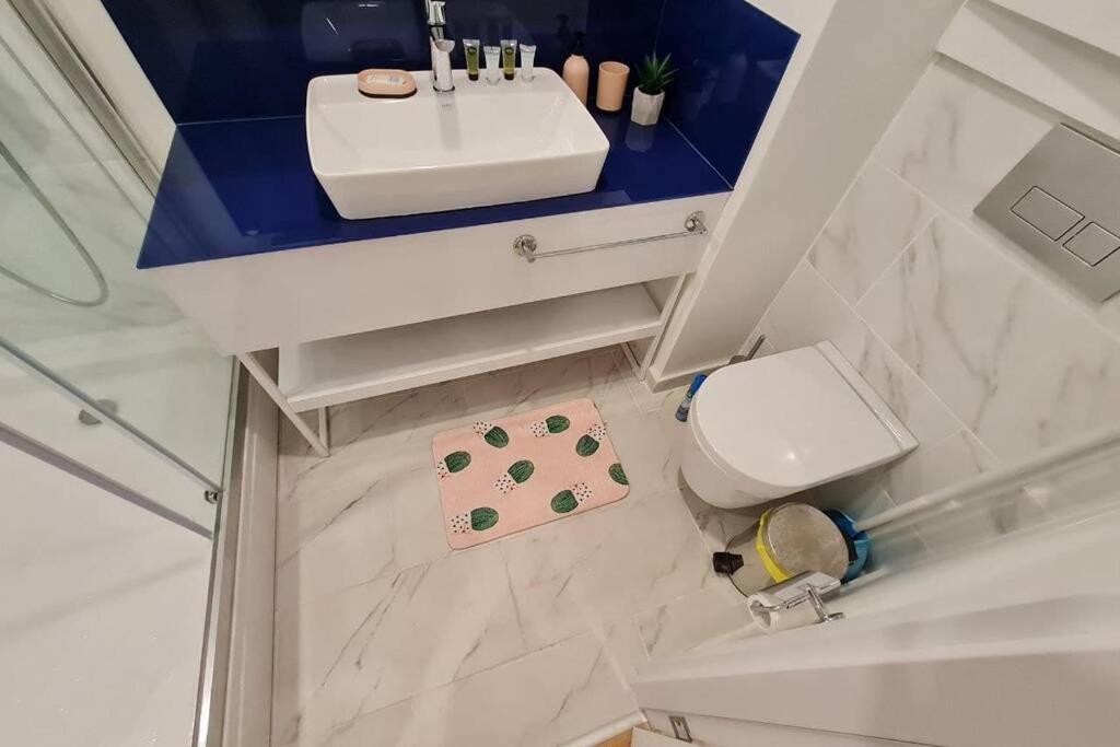 Luxury Aparthotel In Orbi City Sea View 바투미 외부 사진